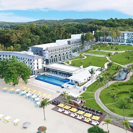 Cassia Bintan Hotel Lagoi Exterior photo
